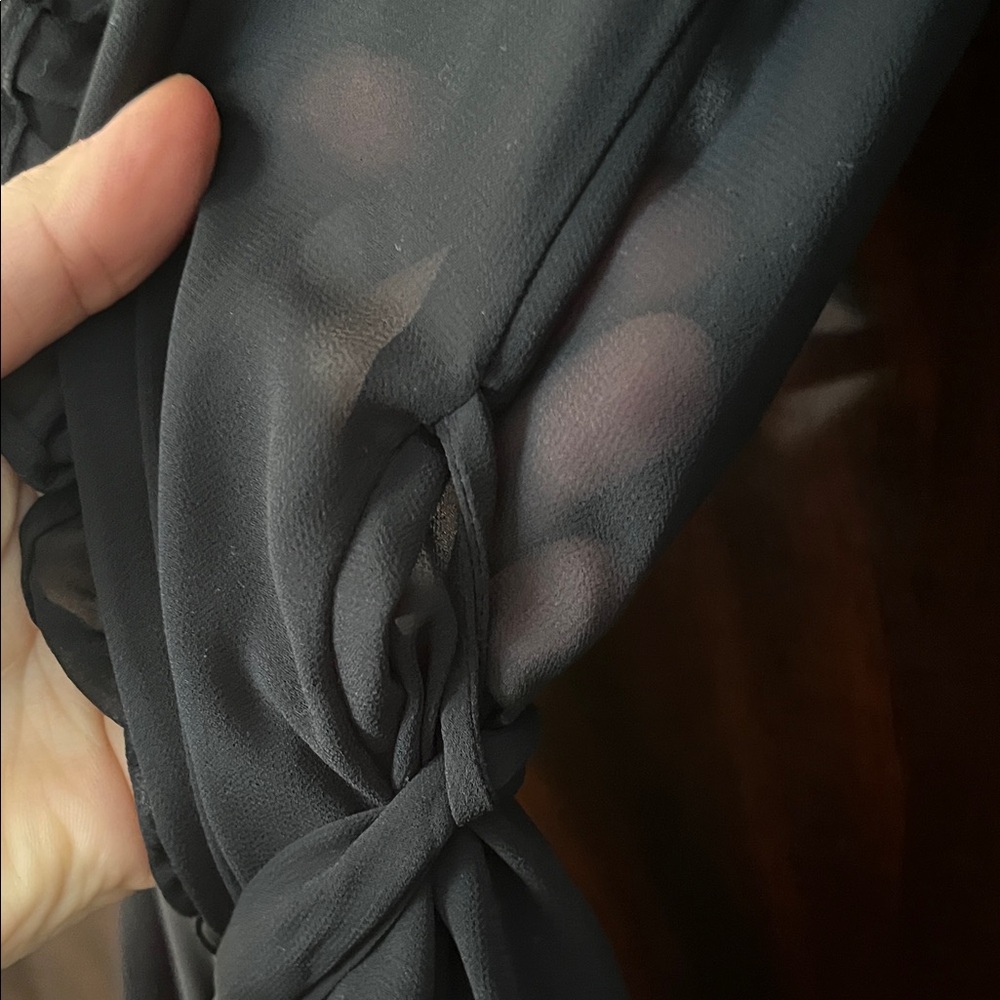 🆕 Black Ruffled Sheer Robe - Picture 7 of 10